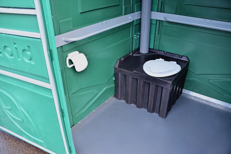 Туалетные кабины (биотуалеты) Toypek повышенного комфорта. Аренда, транспортировка, установка и обслуживание.