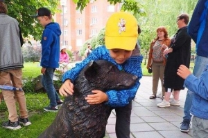 Памятник бездомной собаке в Зеленограде