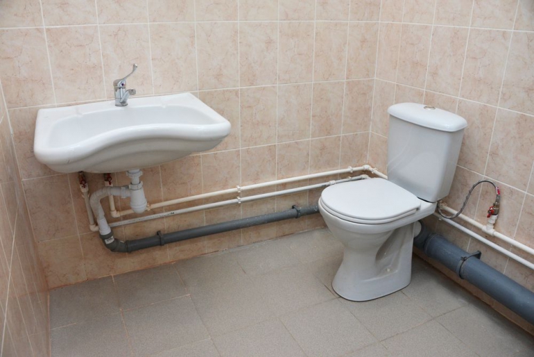 Завершен капитальный ремонт стационарных общественных туалетов