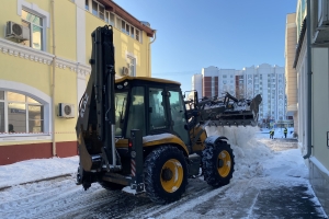 ГБУ "Доринвест" продолжает ликвидацию последствий снегопадов в столице